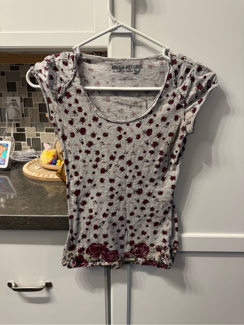 Selena Gomez Short Sleeve Scoop Neck Tee in Gray with Red Rose Print